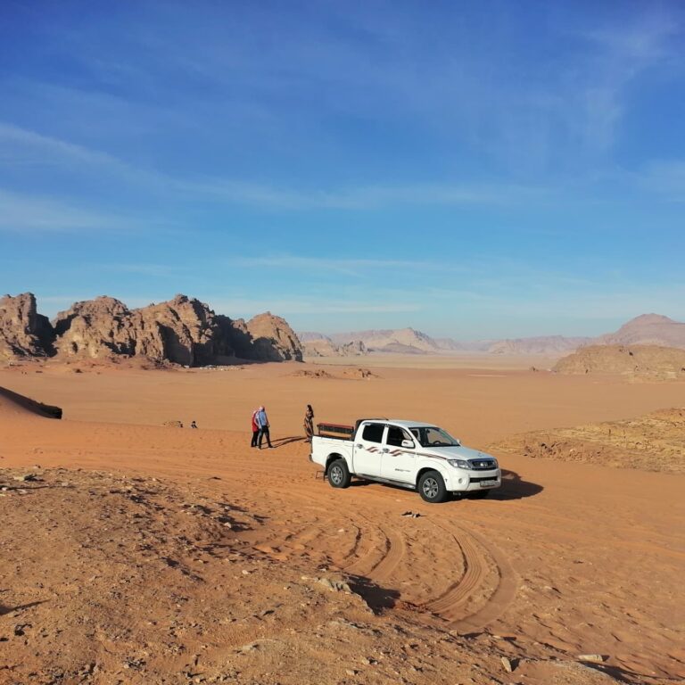 Wadi Rum jeep