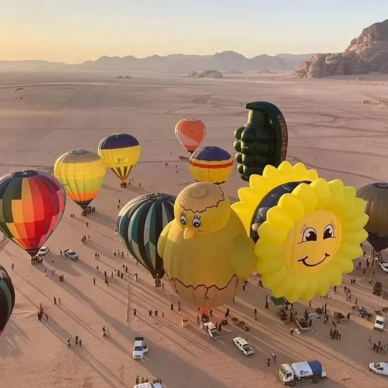 Hot air balloon in Wadi Rum