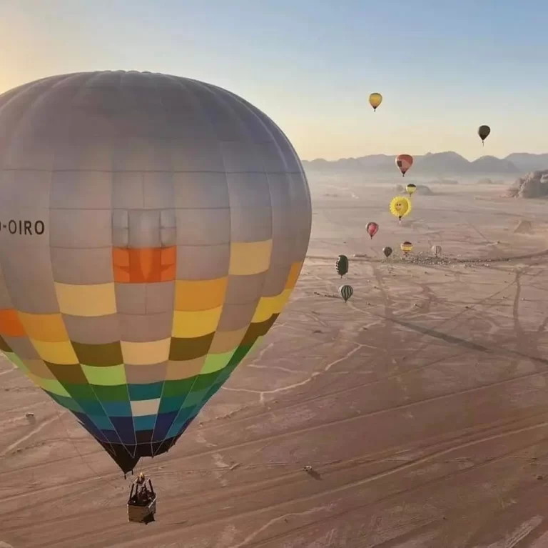 Hot air balloon in Wadi Rum